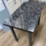 Masa de bucatarie (piciori întărite )